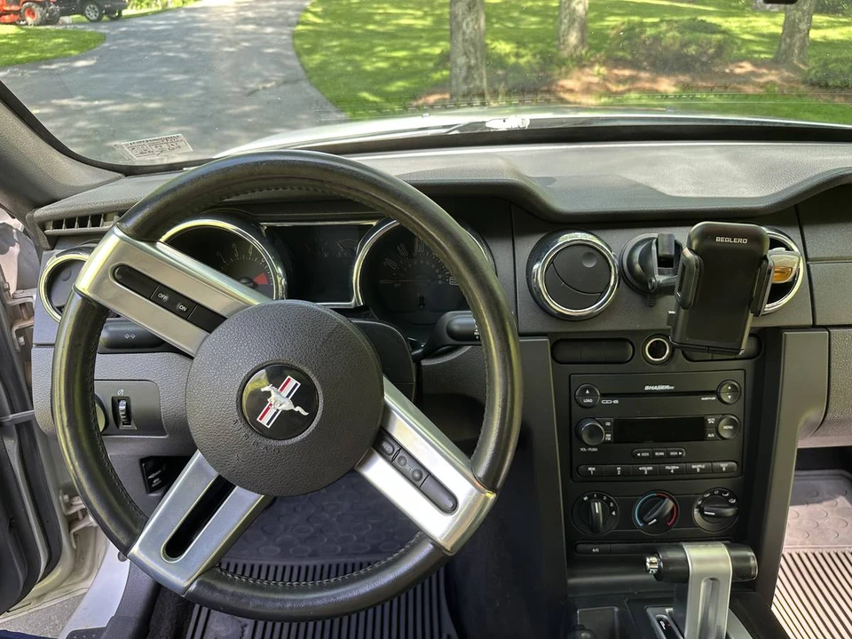 2005 Ford S197 Mustang - Image 8 of 15