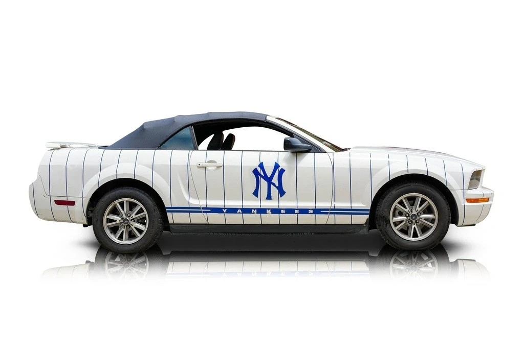 2005 Ford S197 Mustang - Image 2 of 12