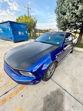 2005 Ford Mustang Deluxe Coupe 2D