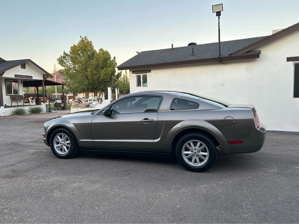 2005 Ford S197 Mustang - Image 8 of 11