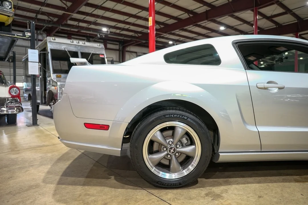 2005 Ford S197 Mustang - Image 9 of 12