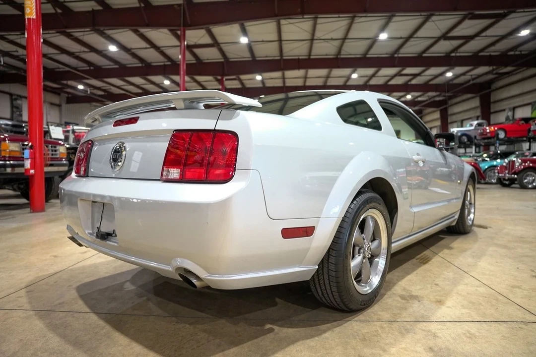 2005 Ford S197 Mustang - Image 8 of 12