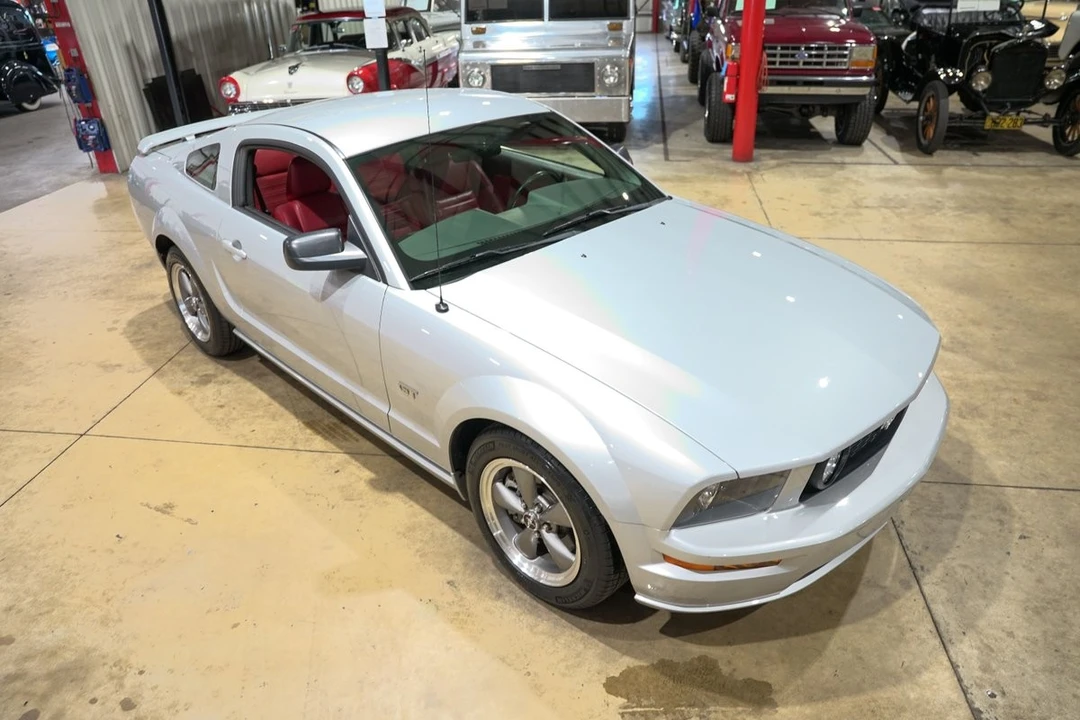 2005 Ford S197 Mustang - Image 14 of 21