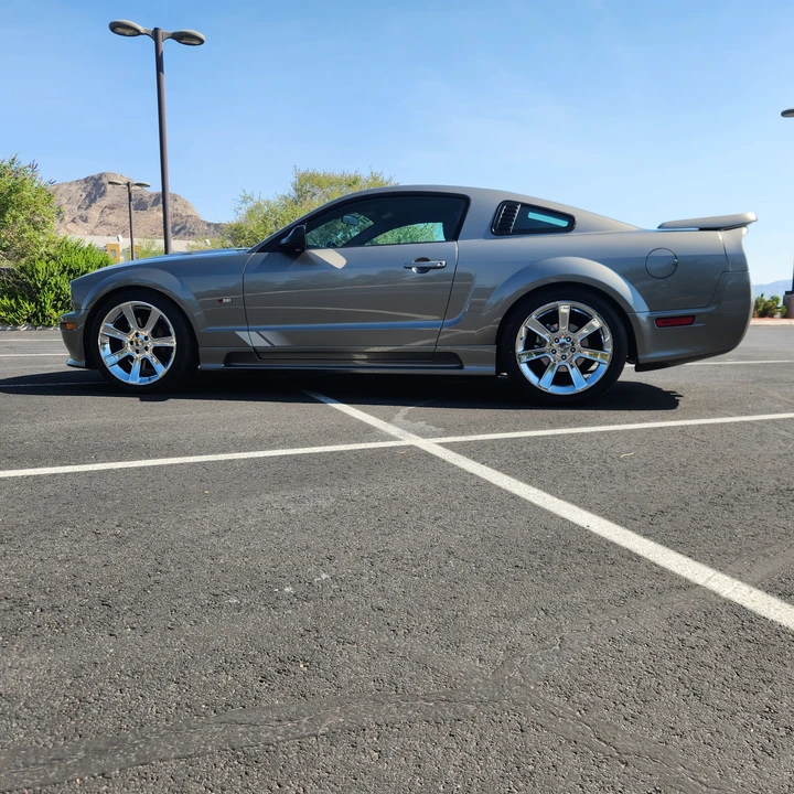 2005 Ford S197 Mustang GT - Image 2 of 18