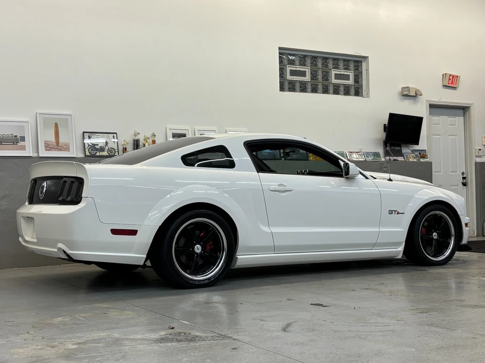2005 Ford S197 Mustang - Image 13 of 21