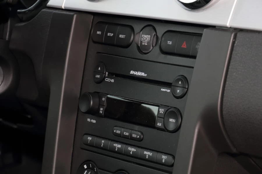 2005 Ford S197 Mustang - Image 25 of 31