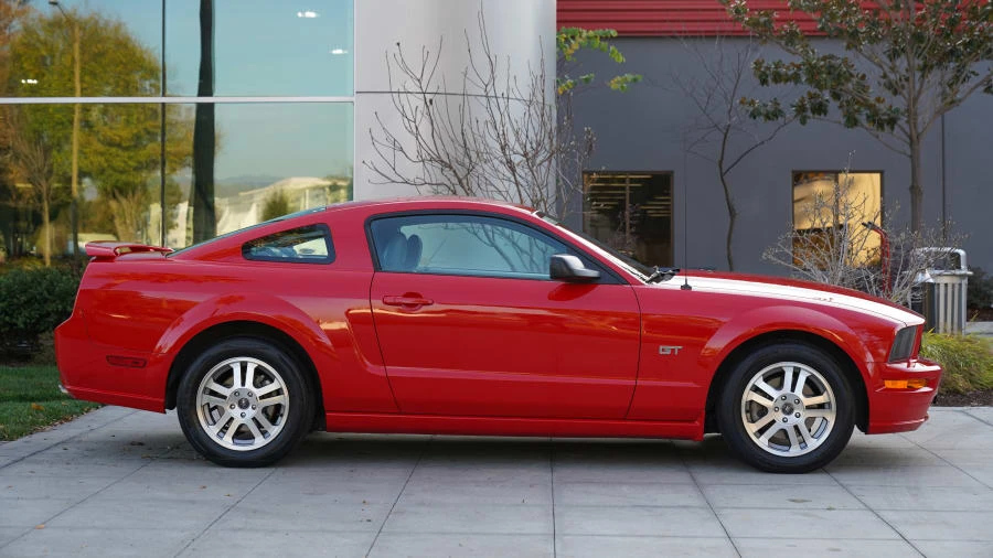 2005 Ford S197 Mustang - Image 7 of 24