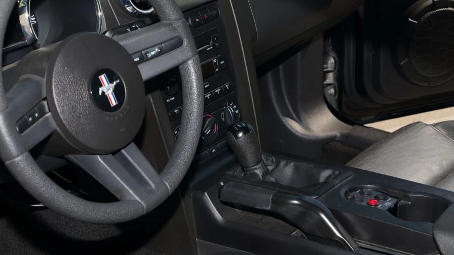 2005 Ford S197 Mustang - Image 9 of 11