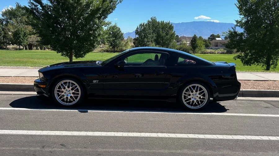 2005 Ford S197 Mustang - Image 2 of 19