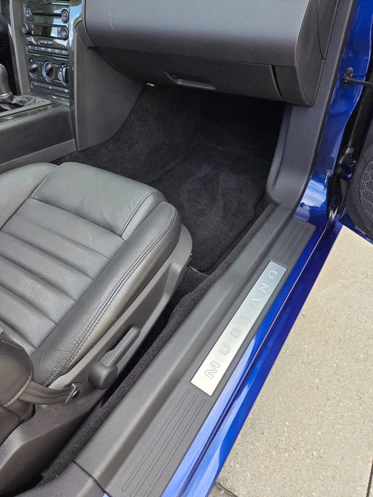 2005 Ford S197 Mustang GT - Image 11 of 28