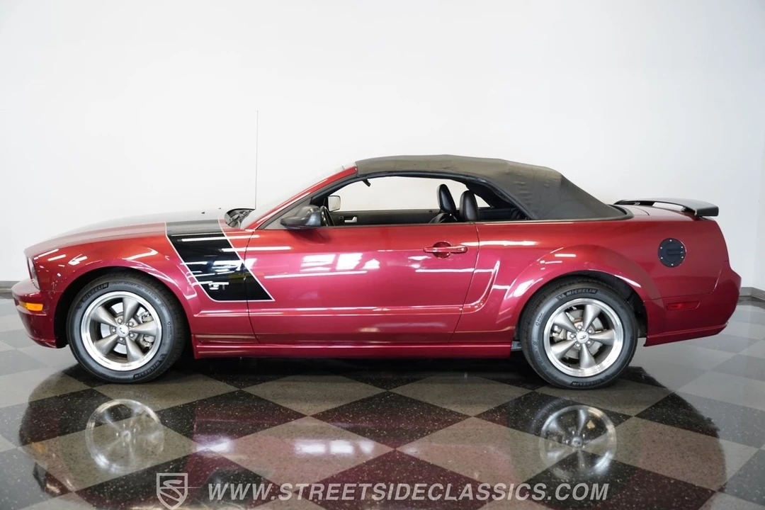 2005 Ford S197 Mustang - Image 11 of 12