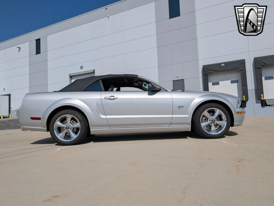2005 Ford S197 Mustang - Image 8 of 12