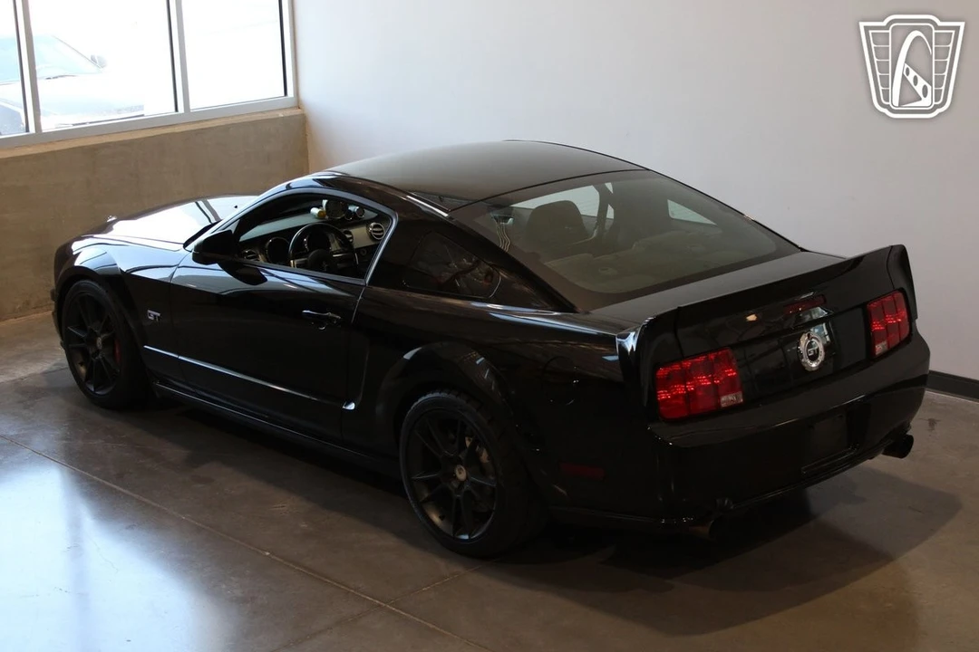 2005 Ford S197 Mustang - Image 10 of 12