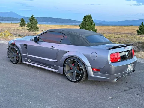 2005 Ford Mustang GT Coupe California Edition