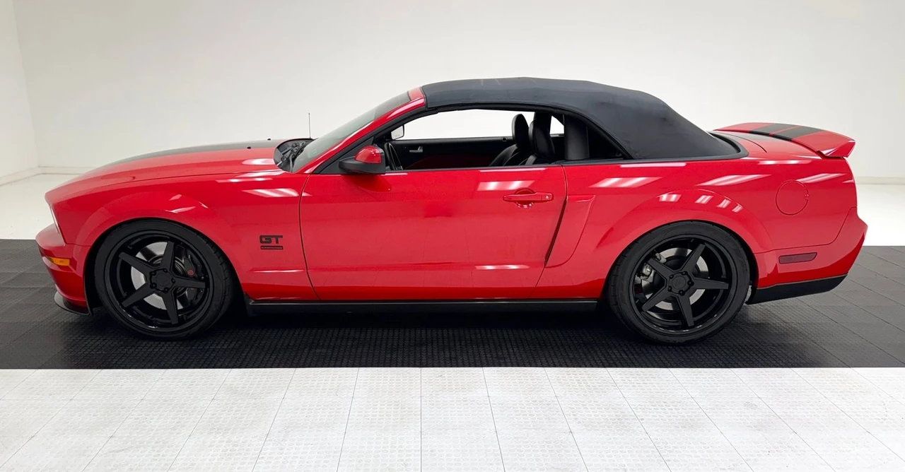 2005 Ford S197 Mustang GT - Image 3 of 31