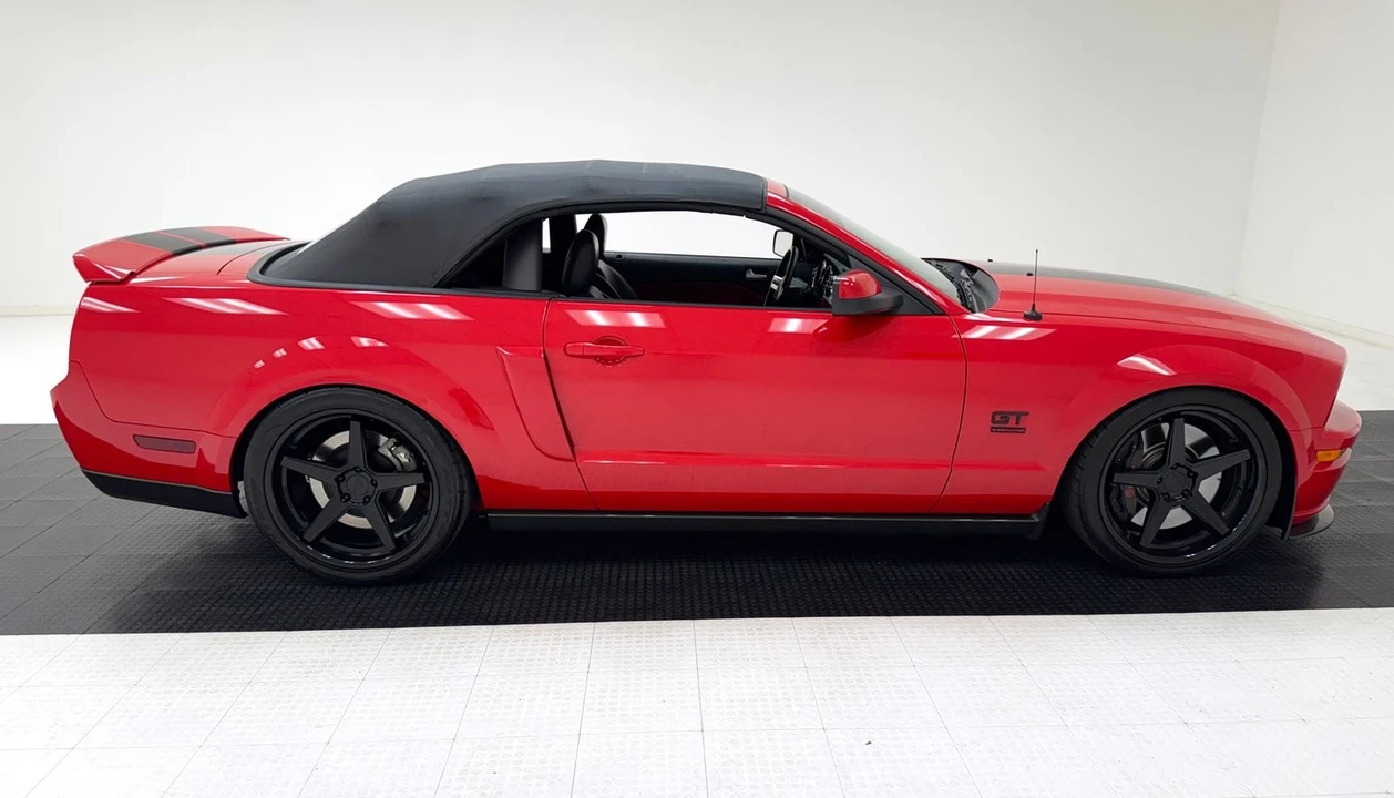 2005 Ford S197 Mustang GT - Image 9 of 31
