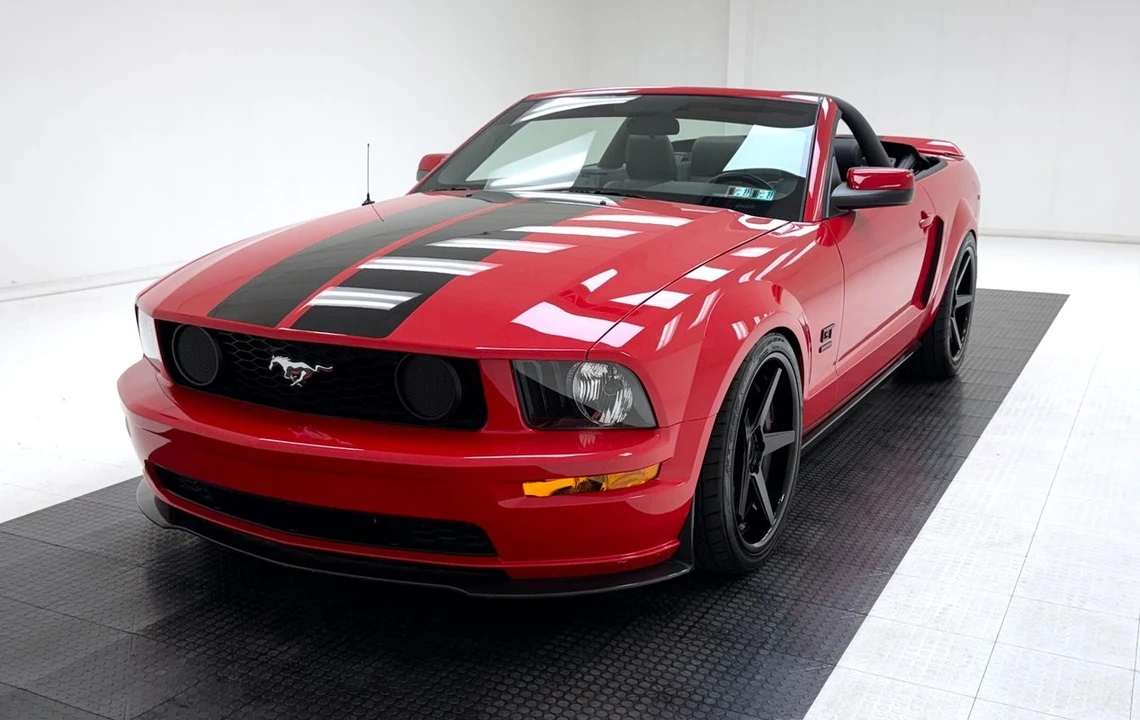 2005 Ford S197 Mustang GT - Image 2 of 31