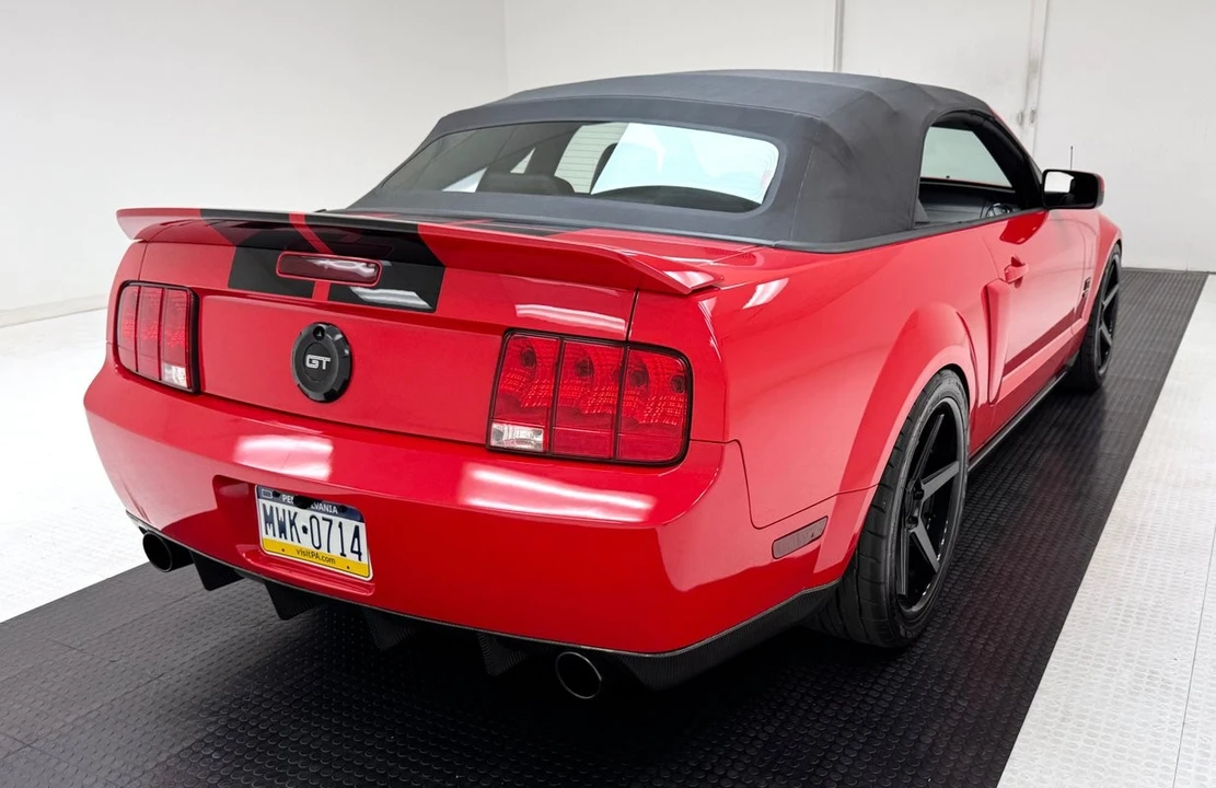 2005 Ford S197 Mustang GT - Image 8 of 31