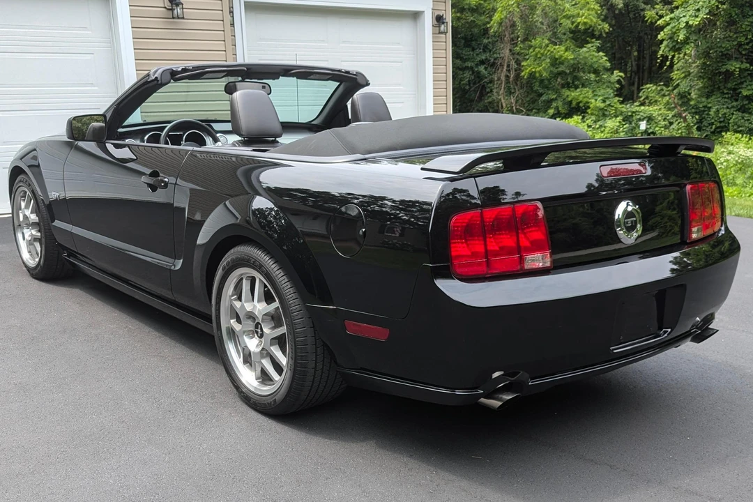 2005 Ford S197 Mustang - Image 4 of 31