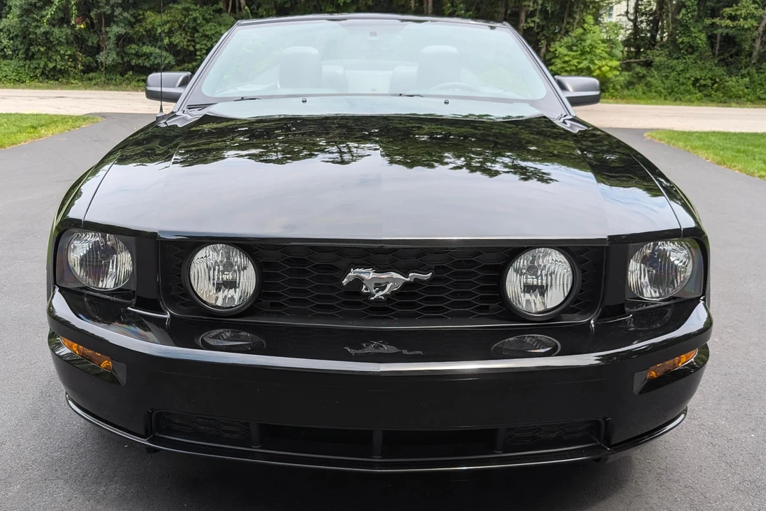 2005 Ford S197 Mustang - Image 2 of 31