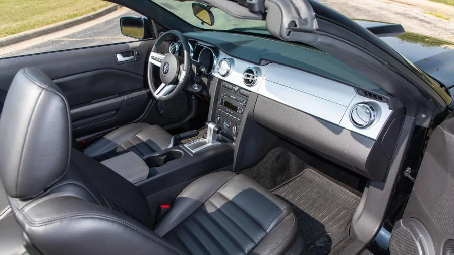 2005 Ford S197 Mustang - Image 5 of 13