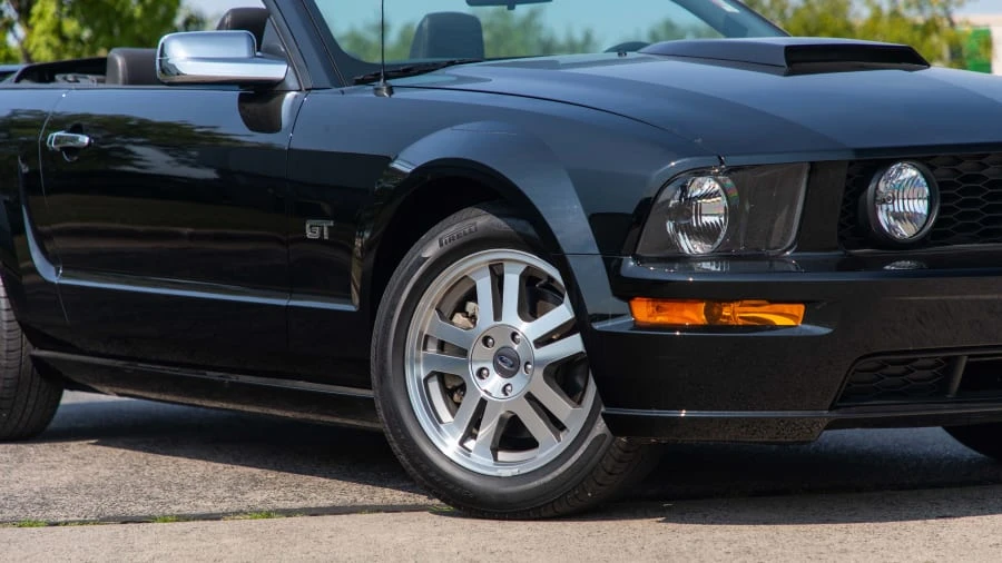 2005 Ford S197 Mustang - Image 11 of 13