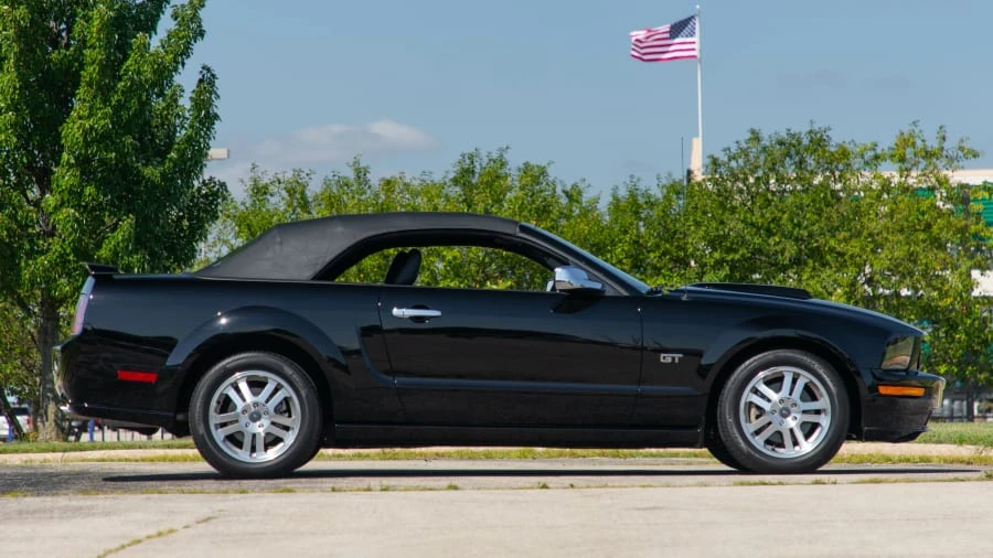 2005 Ford S197 Mustang - Image 8 of 16