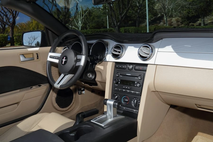 2005 Ford S197 Mustang - Image 20 of 31