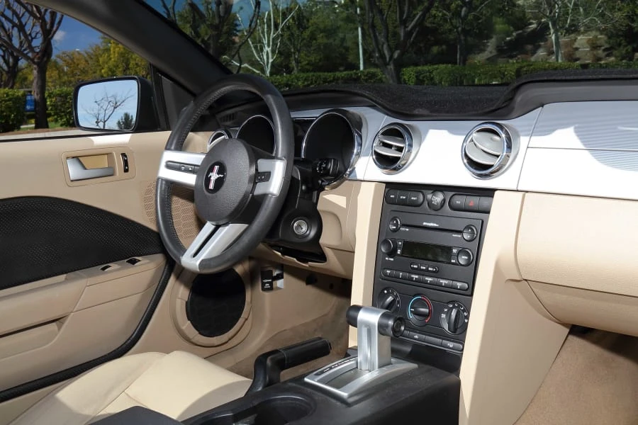 2005 Ford S197 Mustang - Image 19 of 31