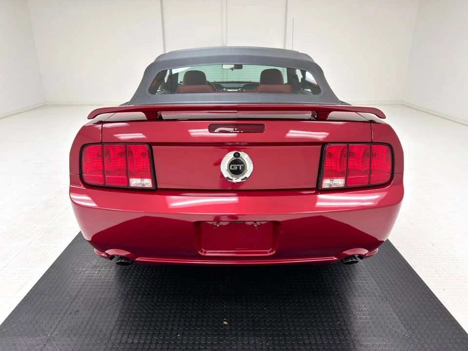 2005 Ford S197 Mustang GT - Image 7 of 31