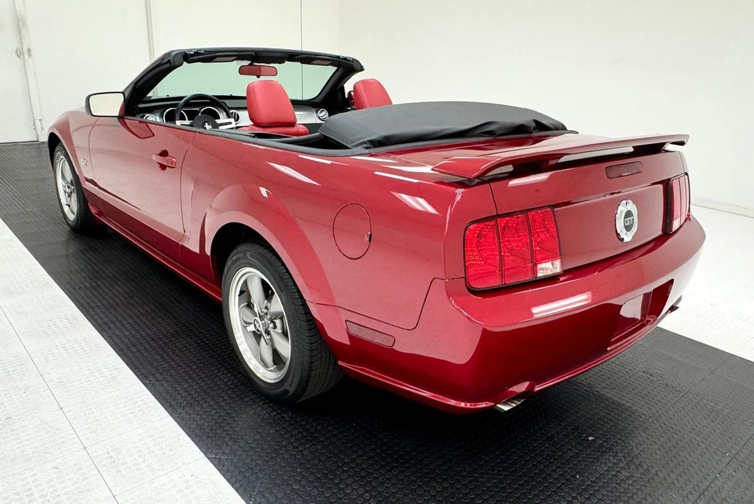 2005 Ford S197 Mustang GT - Image 6 of 31