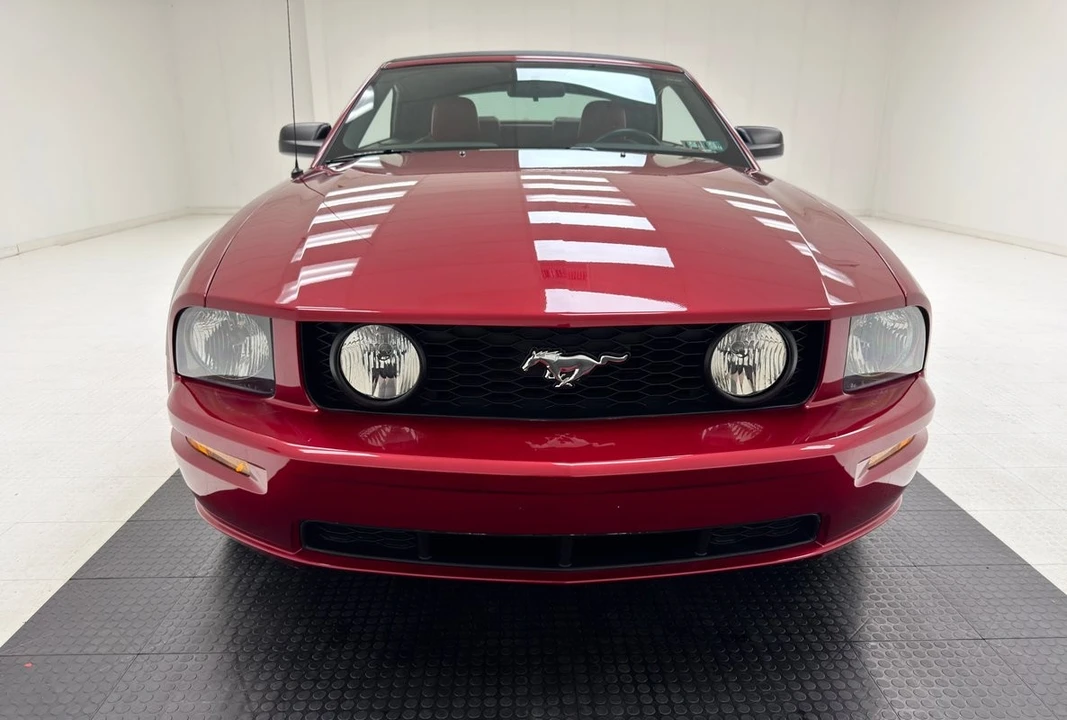 2005 Ford S197 Mustang GT - Image 11 of 31