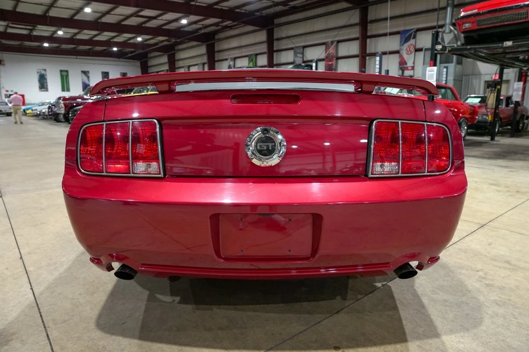 2005 Ford S197 Mustang GT - Image 7 of 31