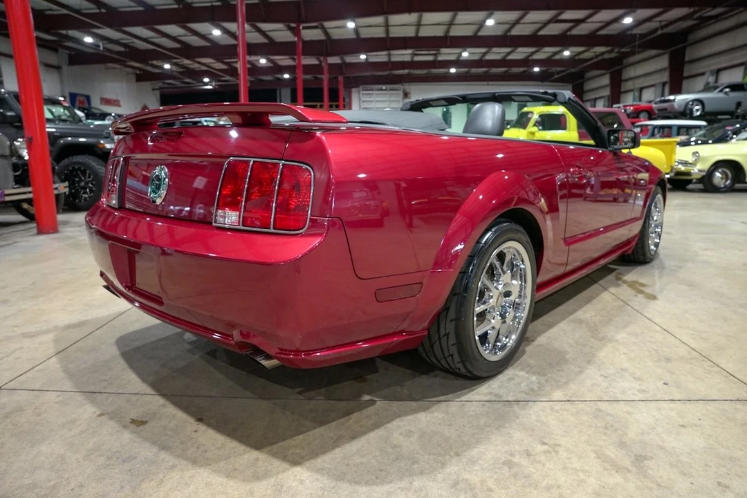 2005 Ford S197 Mustang GT - Image 8 of 31