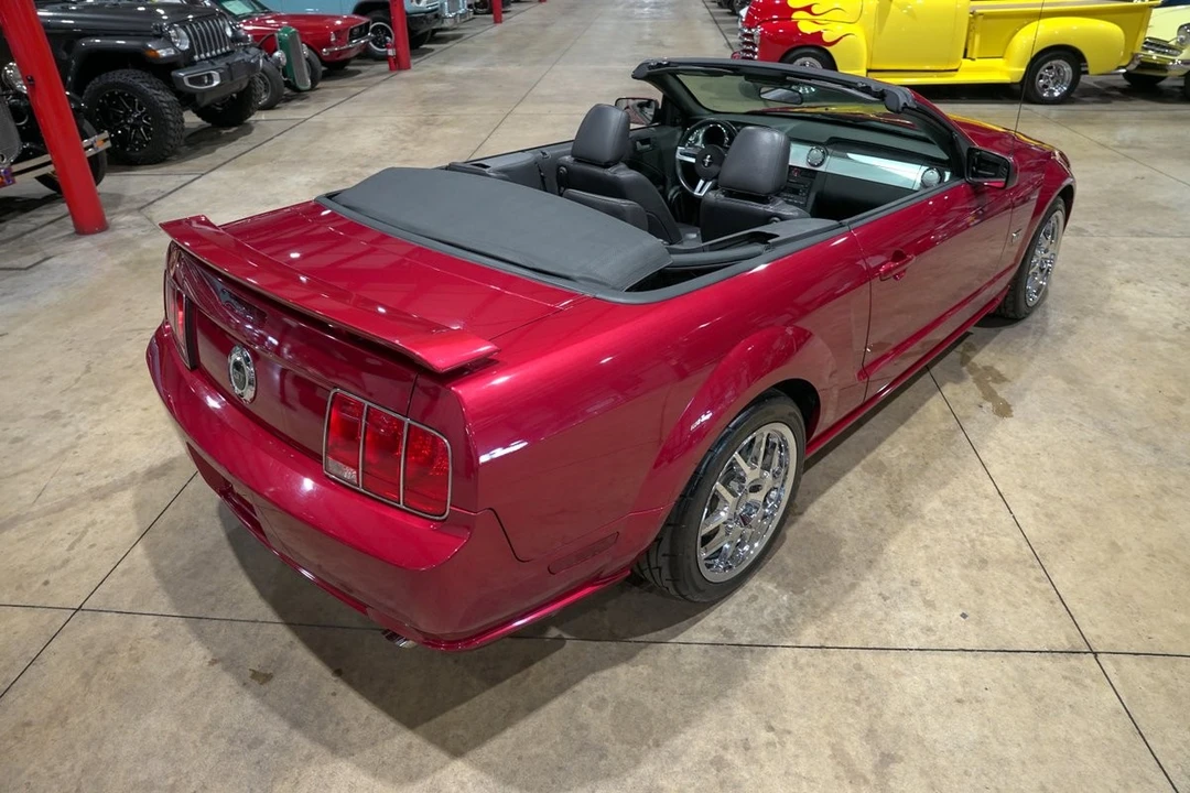 2005 Ford S197 Mustang GT - Image 17 of 31