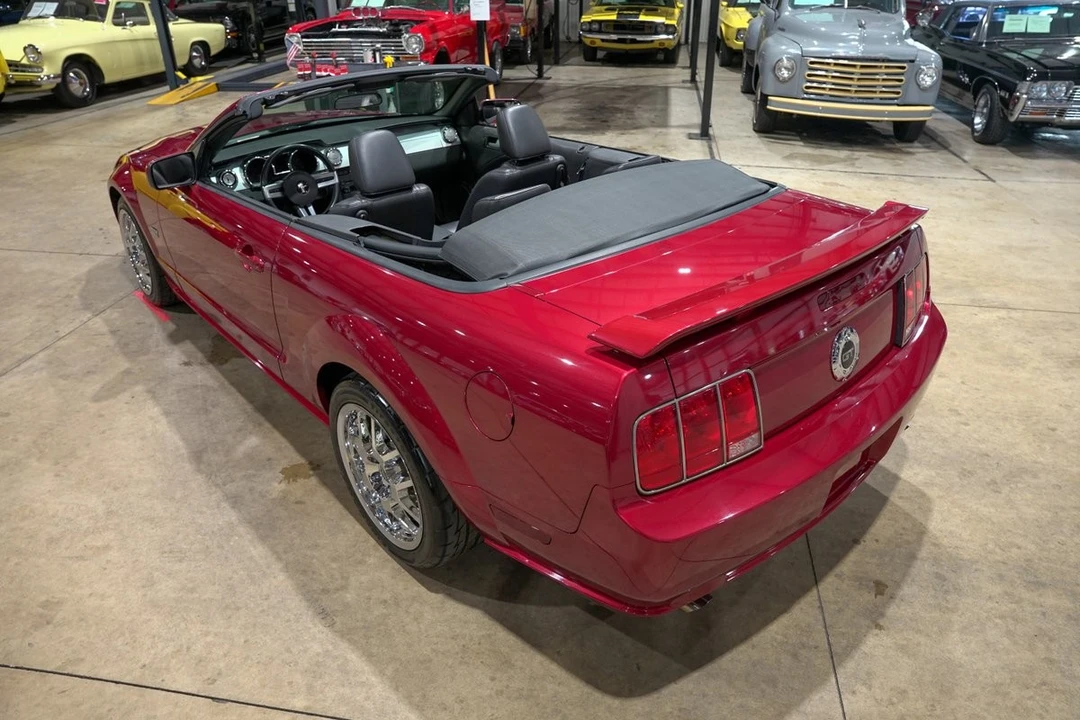 2005 Ford S197 Mustang GT - Image 16 of 31