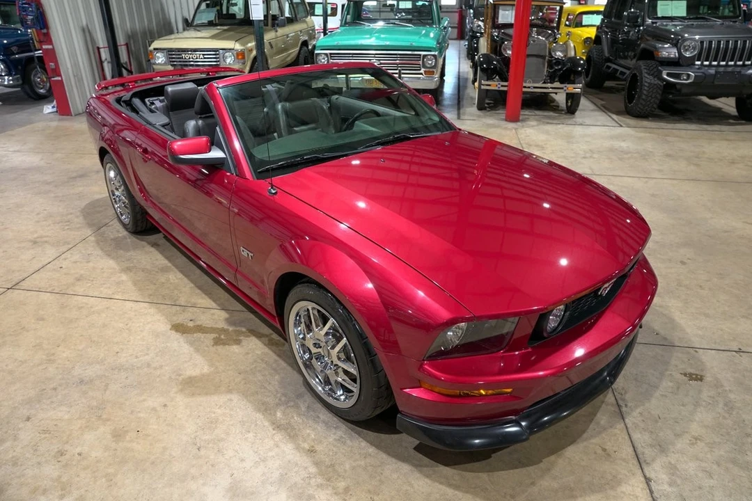2005 Ford S197 Mustang GT - Image 14 of 31