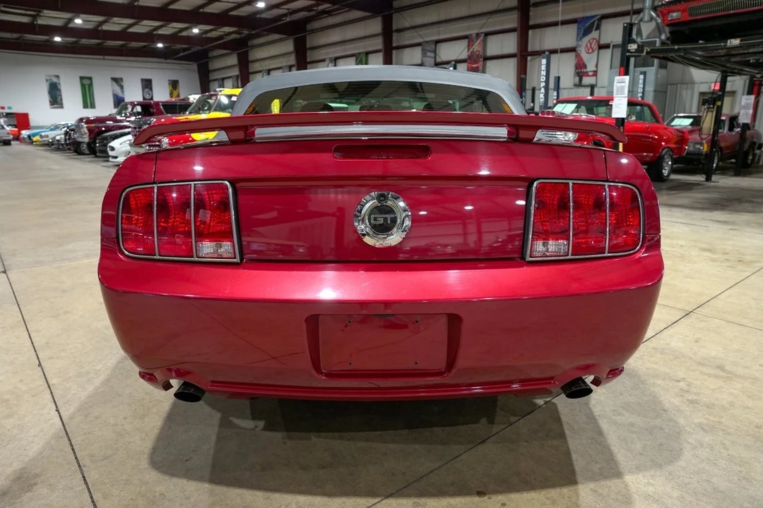 2005 Ford S197 Mustang GT - Image 23 of 31