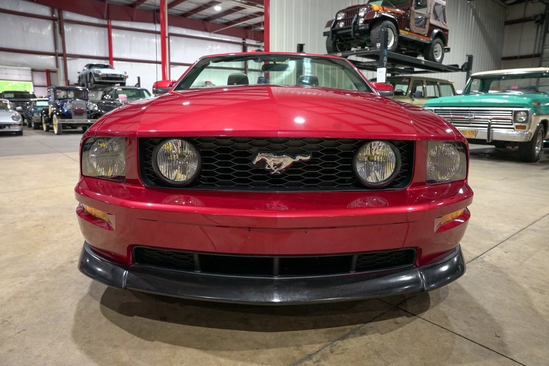 2005 Ford S197 Mustang GT - Image 13 of 31