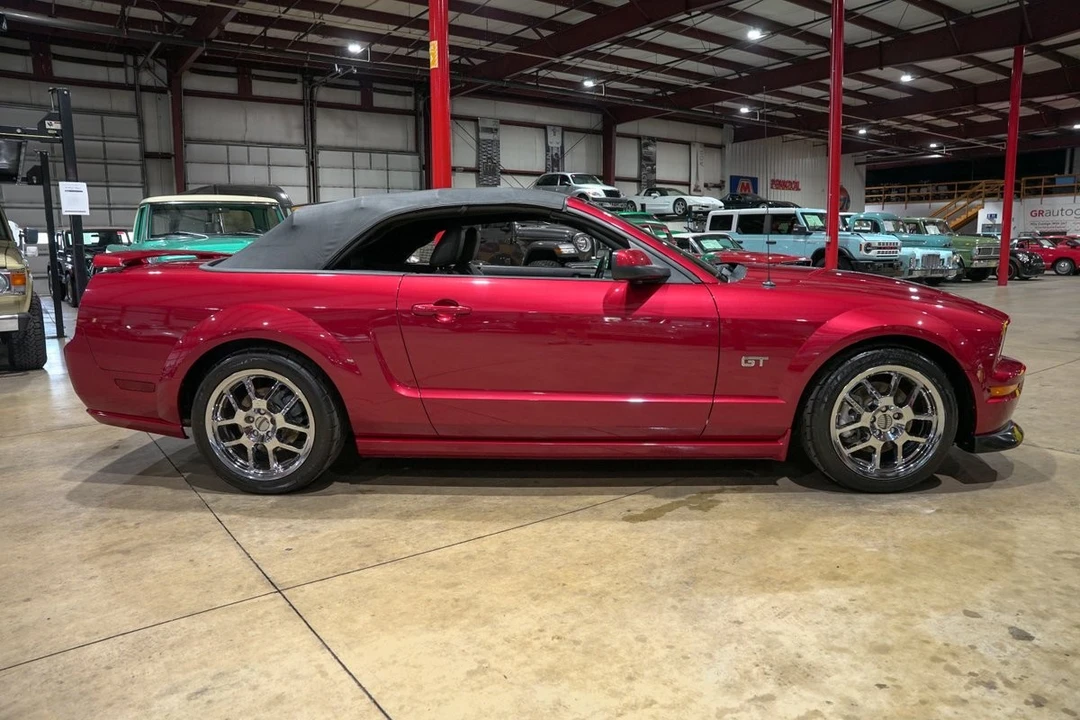 2005 Ford S197 Mustang GT - Image 25 of 31