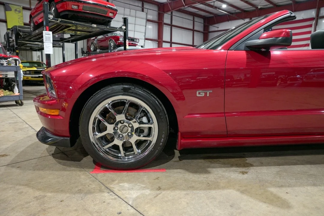 2005 Ford S197 Mustang GT - Image 3 of 31