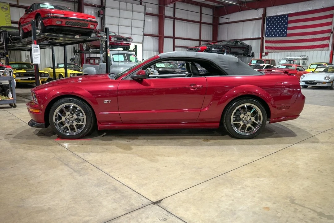 2005 Ford S197 Mustang GT - Image 21 of 31