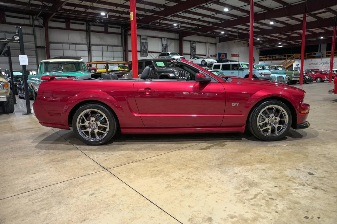 2005 Ford S197 Mustang GT - Image 10 of 31