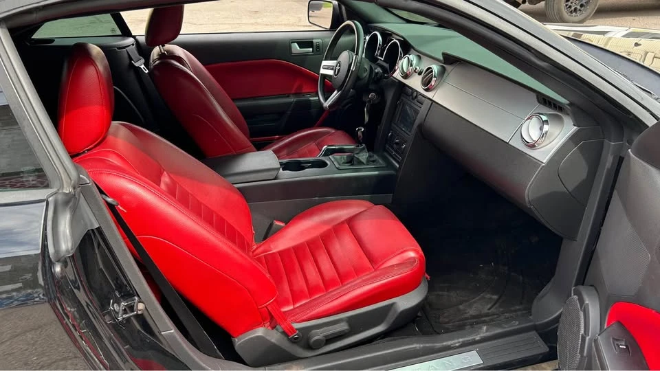 2005 Ford S197 Mustang GT - Image 9 of 13