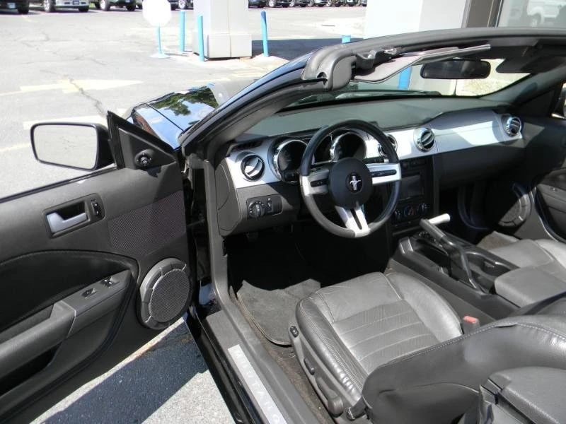2005 Ford S197 Mustang GT - Image 16 of 19