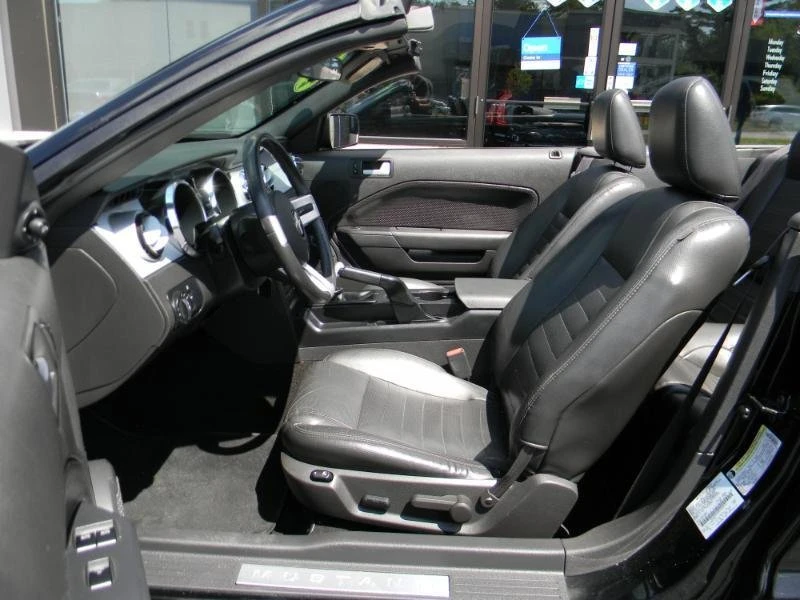 2005 Ford S197 Mustang GT - Image 13 of 19