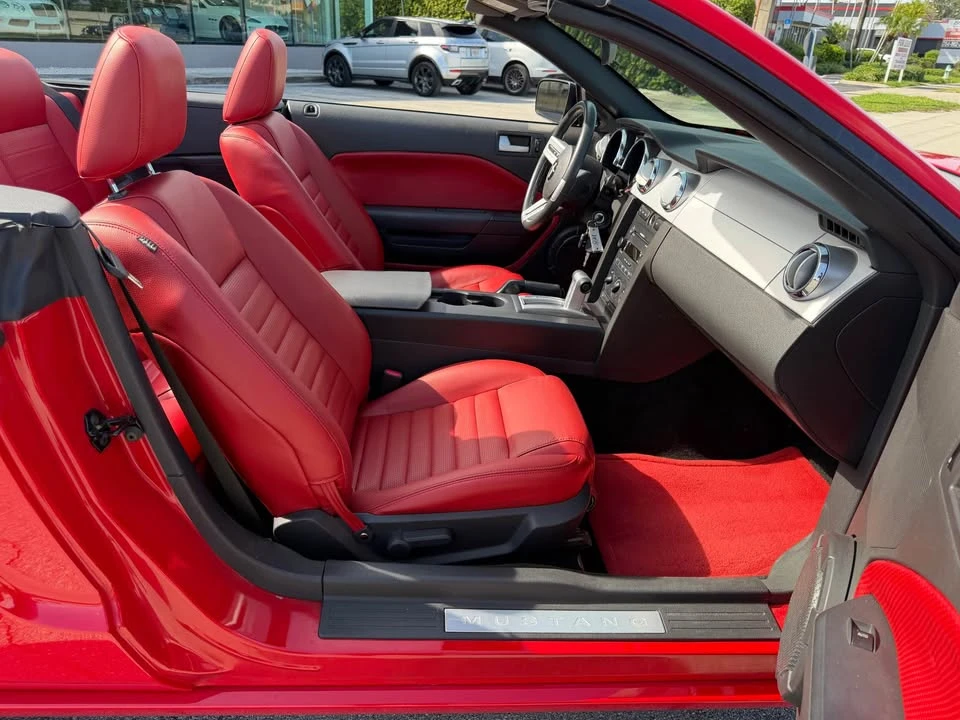 2005 Ford S197 Mustang GT - Image 8 of 14