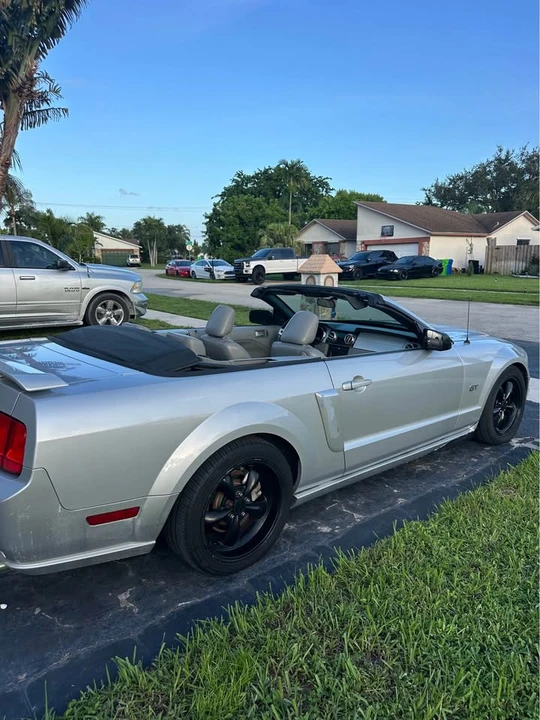2005 Ford S197 Mustang GT - Image 2 of 13