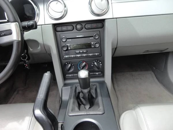 2005 Ford S197 Mustang - Image 17 of 21