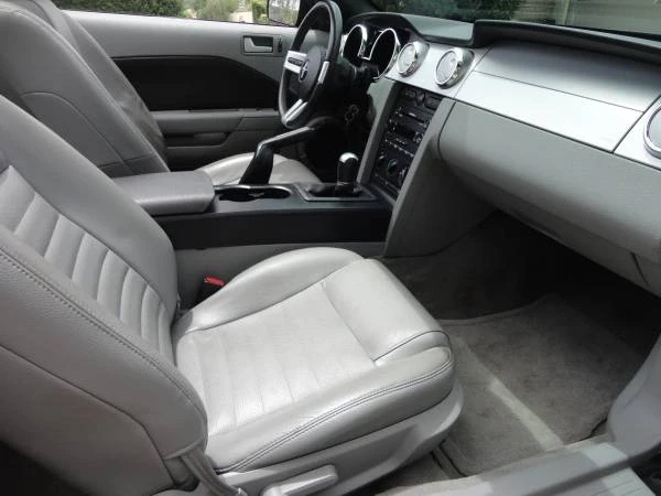 2005 Ford S197 Mustang - Image 16 of 21